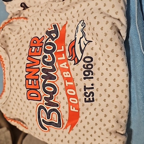 NFL 2 piece Denver Bronco Infant Onsies - Picture 2 of 7